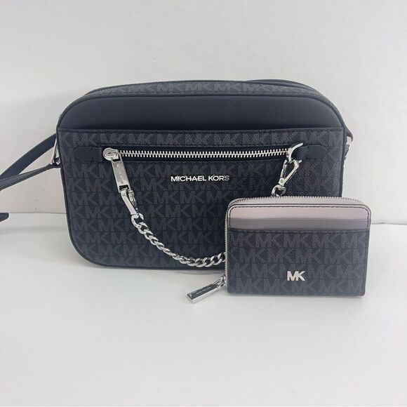 Michael Kors Crossbody With Matching Wallet Black - Picture 5 of 12